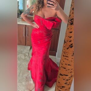 Oscar de la Renta Gown